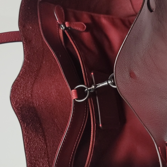 Coach Hudson Leather Large Tote - Picture 11 of 16